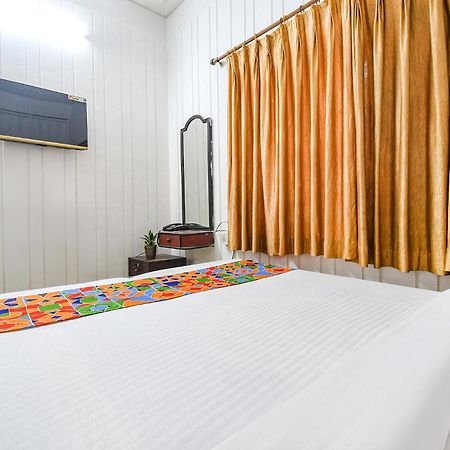 Fabexpress Astoria House Hotel Kolkata Exterior photo