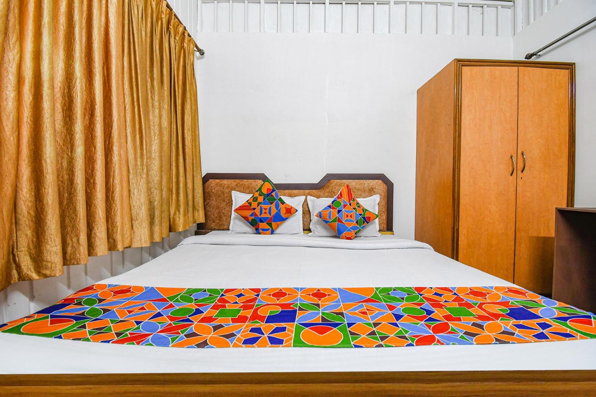 Fabexpress Astoria House Hotel Kolkata Exterior photo