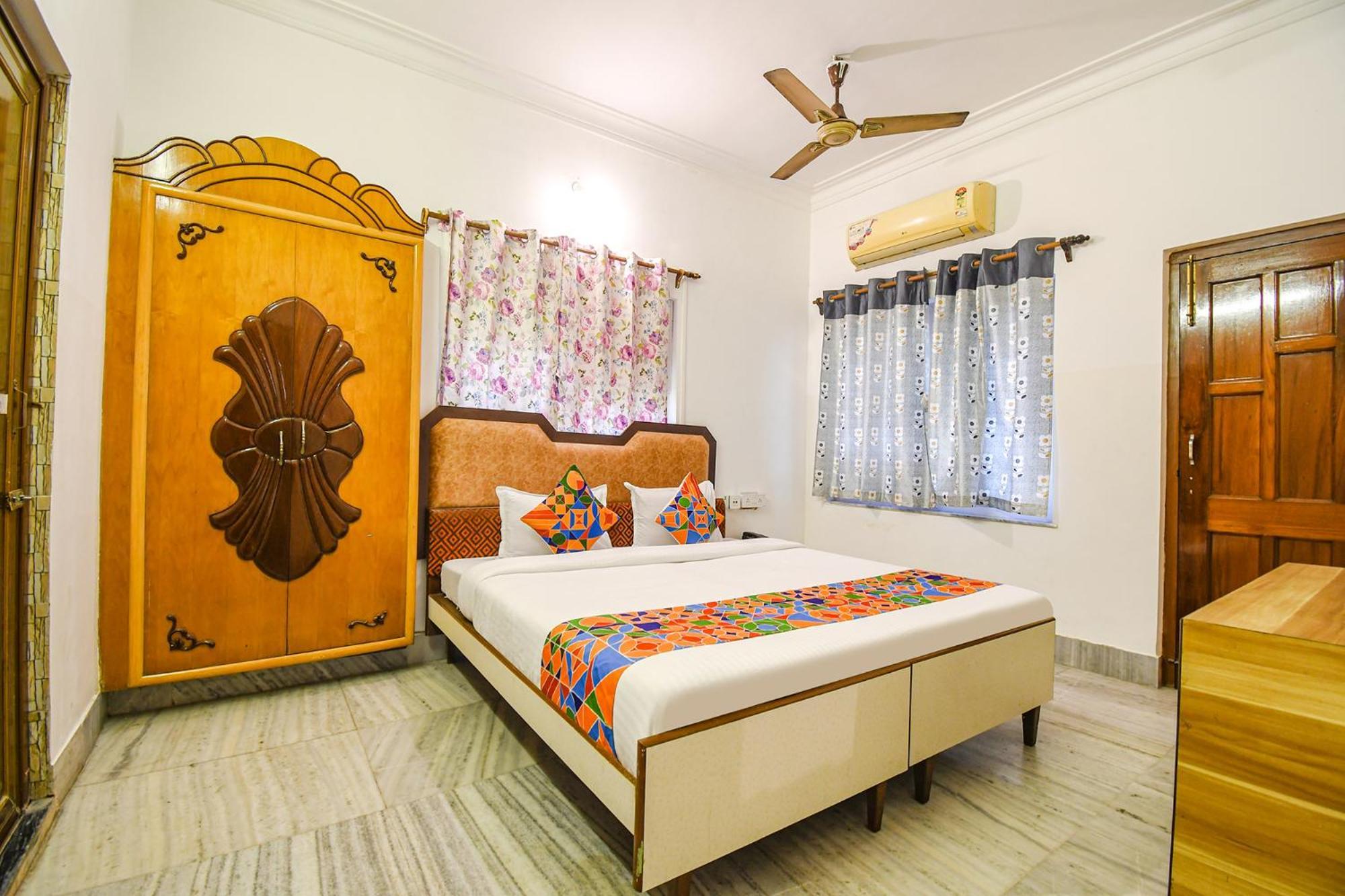 Fabexpress Astoria House Hotel Kolkata Exterior photo
