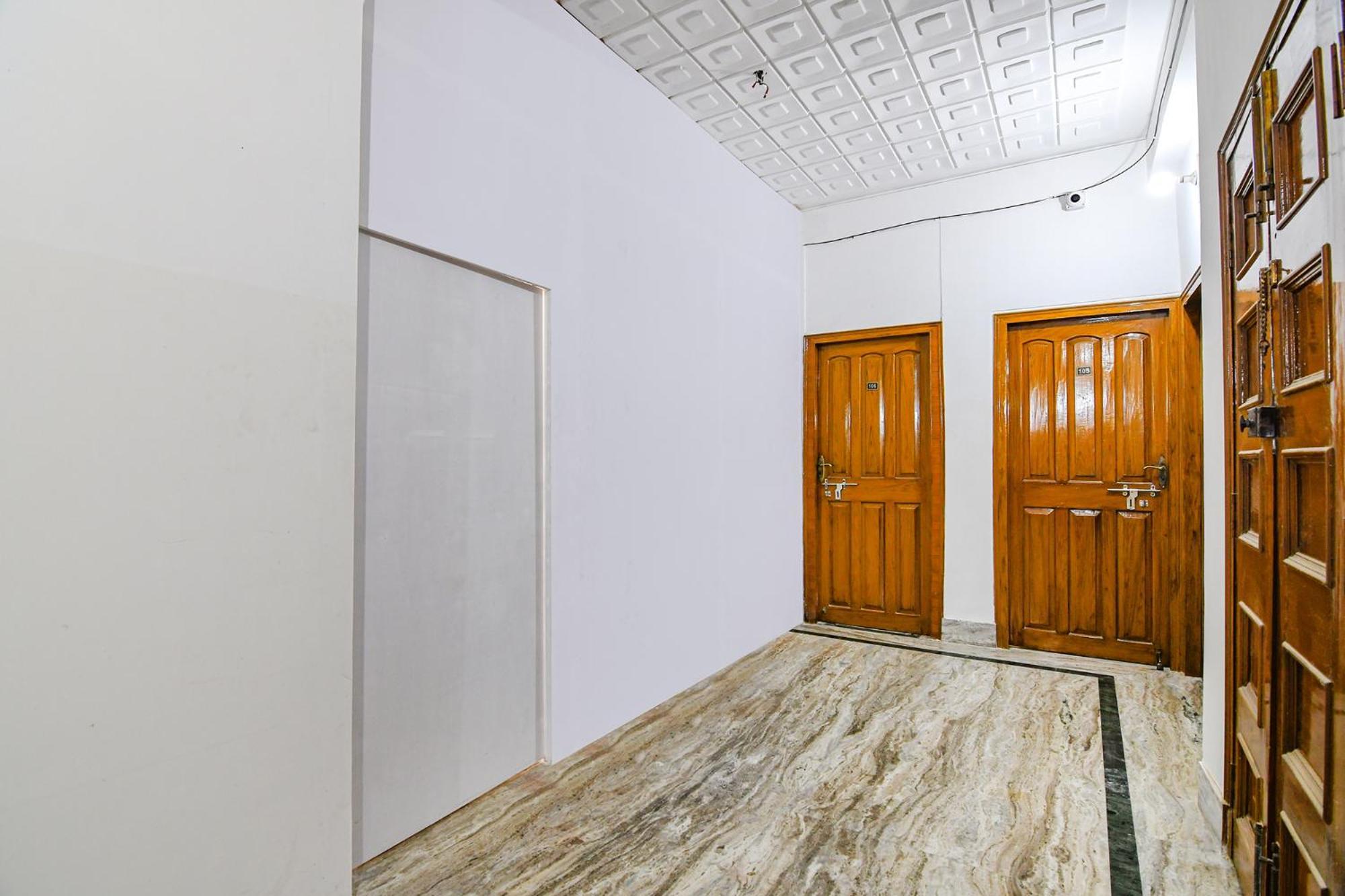 Fabexpress Astoria House Hotel Kolkata Exterior photo
